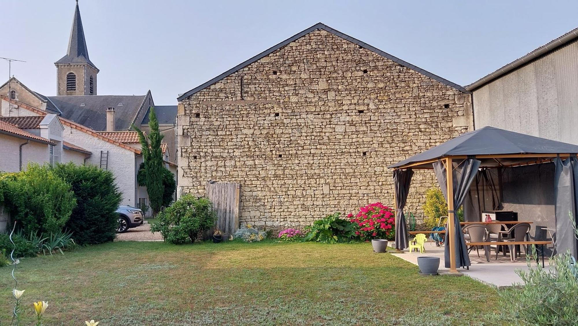 Gite Amanala Poitou Saint-Genest-d'Ambiere Exteriér fotografie