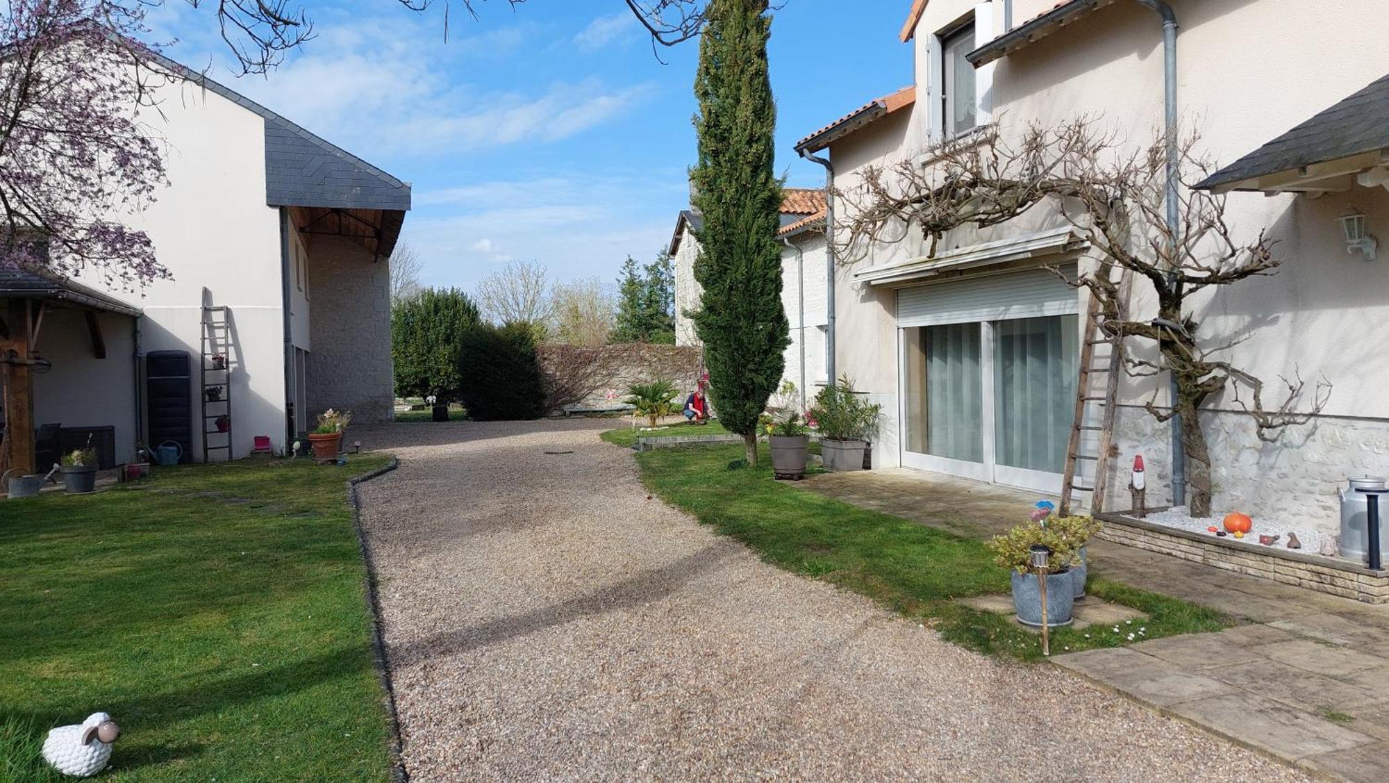 Gite Amanala Poitou Saint-Genest-d'Ambiere Exteriér fotografie